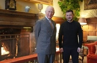 charles-zelenski-twjpg - Știri de azi Știri de azi | Zelenski anunţă că efectuează luni o vizită în Regatul Unit, pentru a discuta despre ”apărarea noastră” şi a ”negocia măsuri puternice” împotriva Rusiei - Știri de azi |