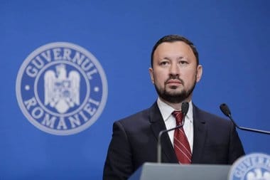 Știri de azi | Fechet: Speranţa mea e că programul Rabla nu se va opri. Injectăm 1,43 de miliarde de lei anul acesta, iar aceşti bani ajung într-un procent însemnat la producătorii români de autoturisme. Am identificat alte locuri de unde putem tăia – VIDEO - Știri de azi | 