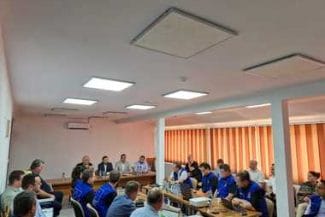 fechet-vizita-praid-10-iun.jpg - Știri de azi Știri de azi | Mircea Fechet, după o nouă vizită la Praid: Este esenţial să oprim cât mai repede şi definitiv infiltraţiile, fie că ne referim la căile de scurgere a pârâului Corund în subteran, fie la alte surse de apă - Știri de azi |