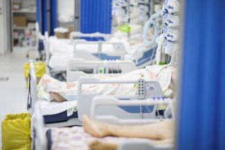 Știri de azi | INS: În anul 2024, în România au funcţionat peste 69.000 de unităţi sanitare. Unui medic i-au revenit, în medie, 256 locuitori - Știri de azi | 