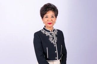 kangjpg - Știri de azi Știri de azi | Premieră în fotbalul francez. O femeie va conduce un club profesionist. Michele Kang i-a luat locul lui John Textor ca preşedinte la Olympique Lyon - Știri de azi |