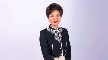 Știri de azi | Premieră în fotbalul francez. O femeie va conduce un club profesionist. Michele Kang i-a luat locul lui John Textor ca preşedinte la Olympique Lyon - Știri de azi | 