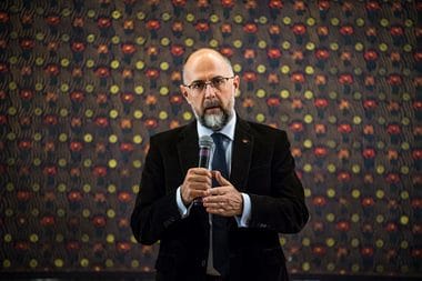 kh.jpg - Știri de azi Știri de azi | Kelemen Hunor: Dacă Nicuşor Dan ar fi desemnat un premier în prima zi după depunerea jurământului, în 10 zile n-ar fi închis acel premier discuţiile, că n-am reuşit să închidem toate amănuntele nici în două săptămâni şi jumătate. A procedat corect! - Știri de azi |