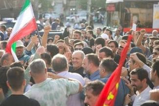 masoud-pezeshkian-xjpg - Știri de azi Știri de azi | Preşedintele Iranului a participat la un protest la Teheran faţă de atacurile SUA şi Israelului - Știri de azi |