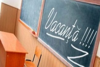 Știri de azi | Elevii intră vineri în vacanţa de vară - Știri de azi | 