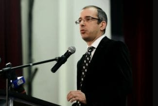 Știri de azi | Un economist apropiat președintelui desființează propunerea PSD: ‘Instigă la conflict social, ură de clasă, învrăjbesc iobagi contra iobagi’ - Știri de azi | 