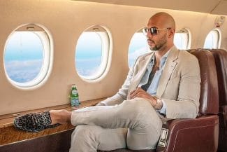 media-174066159093354400.jpg - Știri de azi Știri de azi | Andrew Tate se revoltă. O persoană a fost rănită în casa sa din România: ‘Un psihopat l-a atacat. Măcar acum s-a implicat poliția’ - Știri de azi |