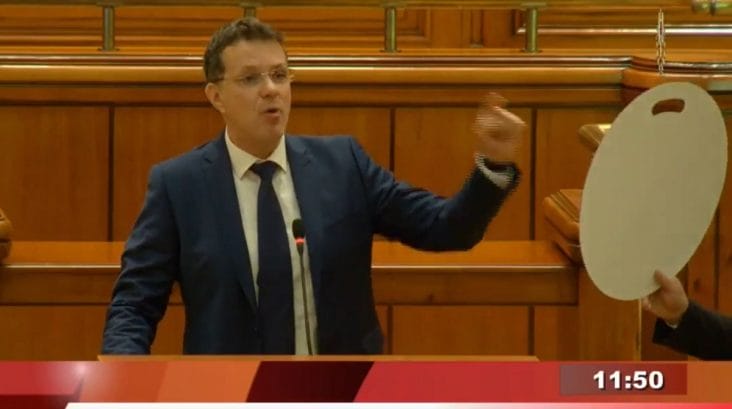 Știri de azi | Ionuţ Moşteanu, aviz favorabil pentru Ministerul Apărării - Știri de azi | 