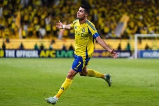 Știri de azi | VIDEO Cristiano Ronaldo își prelungește cariera la Al Nassr până la 42 de ani - Știri de azi | 