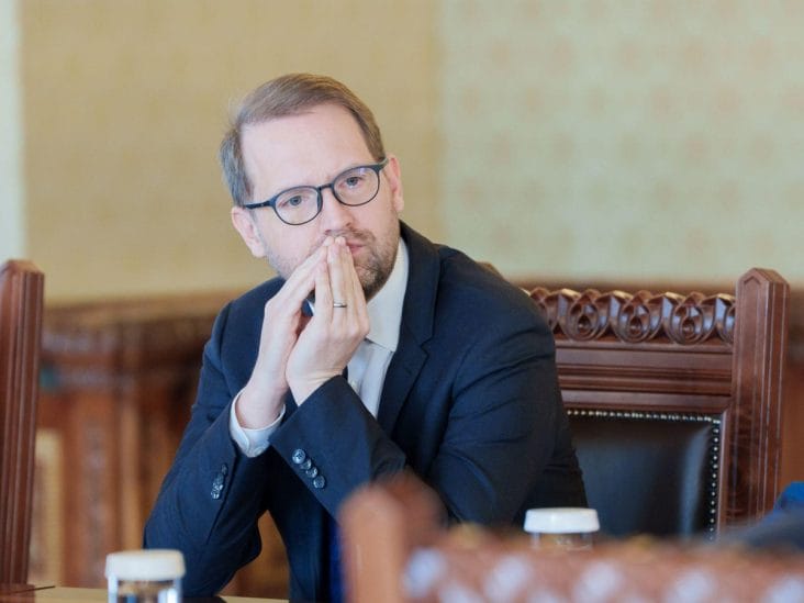 media-174853535319094700.jpg - Știri de azi Știri de azi | Fritz e în extaz după o decizie a judecătorilor: Romii dintr-o vilă centrală vor fi evacuați! - Știri de azi |