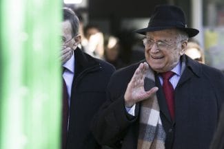 media-174958251863836100.jpg - Știri de azi Știri de azi | Spitalul SRI, anunț despre Ion Iliescu – Este internat la Terapie Intensivă, conștient, dar cu o problemă gravă la plămâni - Știri de azi |