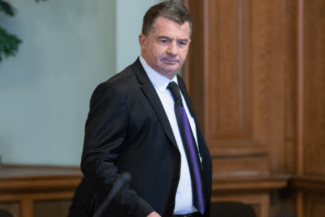 Știri de azi | Directorul CFR Călători, cu venituri de peste 11.000 euro / lună, se simte stânjenit când merge la Dubai: ‘Un şofer de Uber are acolo 9.000 euro pe lună’ - Știri de azi | 