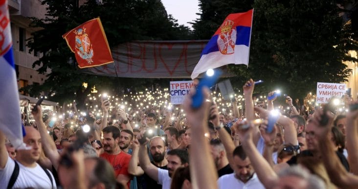 Știri de azi | Președintele Serbiei respinge cererile protestatarilor și promite noi arestări după ciocnirile din Belgrad - Știri de azi | 