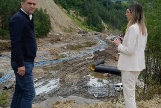 miruta-si-buzoianujpg - Știri de azi Știri de azi | Miniştrii Economiei şi Mediului, la Salina Praid/ Ei anunţă că lucrările urgente nu se vor finaliza până la 1 iulie, cum era asumat/ Miruţă: Da, s-a greşit la Praid. Se ştia bine ce trebuie făcut, însă nu s-a făcut. Sunt oameni care au luat decizii greşit - Știri de azi |