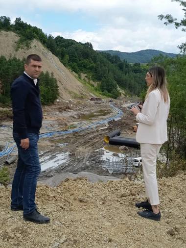 miruta-si-buzoianujpg - Știri de azi Știri de azi | Miniştrii Economiei şi Mediului, la Salina Praid/ Ei anunţă că lucrările urgente nu se vor finaliza până la 1 iulie, cum era asumat/ Miruţă: Da, s-a greşit la Praid. Se ştia bine ce trebuie făcut, însă nu s-a făcut. Sunt oameni care au luat decizii greşit - Știri de azi |