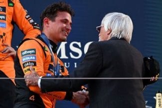 mit-94-jahren-erstes-formel-1-podium-fuer-bernie-ecclestone-25062913jpg - Știri de azi Știri de azi | F!: Bernie Ecclestone a avut prima sa apariţie pe un podium al Formulei 1 la 94 de ani - Știri de azi |