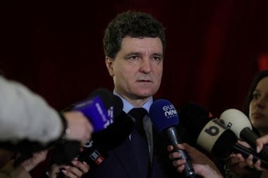 Știri de azi | Preşedintele Nicuşor Dan: Nu se pot face comasări de instituţii în 30 de zile. Ai nevoie de o analiză. Guvernul va veni cu ajustări ale aparatului de stat, aplicabile de la 1 ianuarie - Știri de azi | 