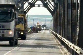 Știri de azi | Circulaţie complet oprită pe Podul “Prieteniei” Giurgiu-Ruse, timp de opt ore, în noaptea de 12 spre 13 iunie / Se fac reparaţii urgente în Bulgaria / Aproape 590.000 de vehicule au traversat podul de la începutul anului - Știri de azi | 