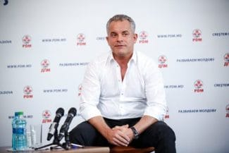 13680151-1009462629175258-4210585974905081670-ojpg - Știri de azi Știri de azi | Vladimir Plahotniuc avea asupra sa şase documente presupus emise de România – MAI: Cinci prezintă suprascriere mecanică în scopul denaturării identităţii titularului / Dosar penal / Un paşaport, singurul document oficial emis de România - Știri de azi |