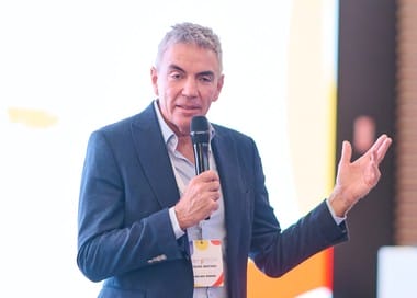 Știri de azi | Anastasiu, despre acceptarea funcţiei în Guvern: M-am întrebat dacă există vreo problemă cu semn de întrebare şi mi-am spus că atâta timp cât a fost despre a alege între a supravieţui compania, oamenii şi a face acest compromis, am ales compromisul - Știri de azi | 