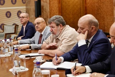 515012890-1309569501176903-6822233965527408209-njpg - Știri de azi Știri de azi | Consiliul Naţional Tripartit pentru Dialog Social, la Palatul Victoria, înainte de şedinţa de guvern. Observaţiile BNS la proiectul de reducere a cheltuielilor: Nu se acţionează asupra ineficienţei deloc, se taxează şi mai mult contribuabilii corecţi - Știri de azi |