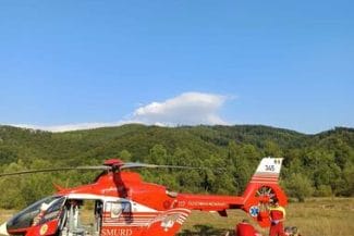 Știri de azi | Bihor: Persoană rănită de căderea unui bucăţi masive dintr-un copac uscat, în zona montană / A fost solicitat un elicopter - Știri de azi | 