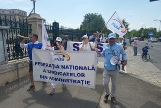 Știri de azi | Marş de protest în jurul Parlamentului – Sindicalişti: Spunem NU austerităţii declanşate de Bolojan şi susţinute de actuala clasă politică – FOTO / VIDEO - Știri de azi | 
