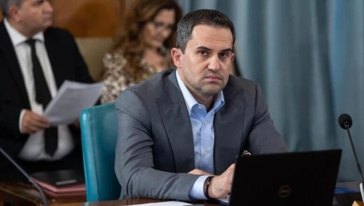 Ciprian Serban - Știri de azi Știri de azi | Ar trebui să plece și proaspătul ministru PSD al Transporturilor? În urmă cu 13 ani, Ciprian Șerban a dat șpagă unor angajați ai Direcției Silvice Iași în numele unei companii private - Știri de azi |