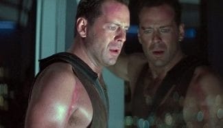 Știri de azi | Bruce Willis, care suferă de o demenţă din 2023, a devenit mut, nu mai poate citi şi are dificultăţi de deplasare - Știri de azi | 