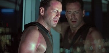 Știri de azi | Bruce Willis, care suferă de o demenţă din 2023, a devenit mut, nu mai poate citi şi are dificultăţi de deplasare - Știri de azi | 