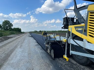 Știri de azi | Ministerul Transporturilor pregăteşte o investiţie de peste 756 milioane lei în modernizarea drumului naţional 73C, Tigveni-municipiul Râmnicu Vâlcea - Știri de azi | 