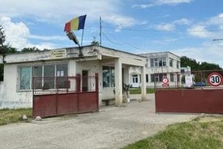 Știri de azi | CNS Cartel Alfa, sprijin „ferm” pentru angajaţii Fabricii de Pulberi Făgăraş, care au protestat spontan reclamând condiţiile precare de muncă, riscurile sporite la locul de muncă şi neplata integrală a salariilor - Știri de azi | 