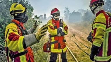 franta-incendiujpg - Știri de azi Știri de azi | Incendiu de vegetaţie în sudul Franţei: aproape 1.000 de pompieri mobilizaţi, vremea mai blândă ajută intervenţia - Știri de azi |