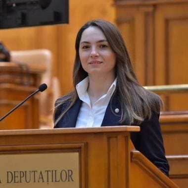 Știri de azi | POT cere o comisie de anchetă în Parlament, privind cenzura reţelelor sociale asupra jurnaliştilor şi influencerilor români - Știri de azi | 