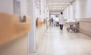 hol_spital_0988_26589300-2jpg - Știri de azi Știri de azi | Ministrul Sănătăţii a vizitat Spitalul Judeţean de Urgenţă şi Spitalul de Boli Infecţioase şi Pneumoftiziologie din Oradea - Știri de azi |