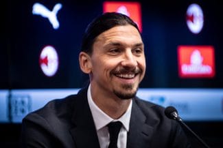 ibrajpg - Știri de azi Știri de azi | Ibrahimovici sare în apărarea lui Messi: Joacă la Inter Miami cu nişte statui. Este înconjurat de jucători care aleargă de parcă ar căra saci de ciment - Știri de azi |