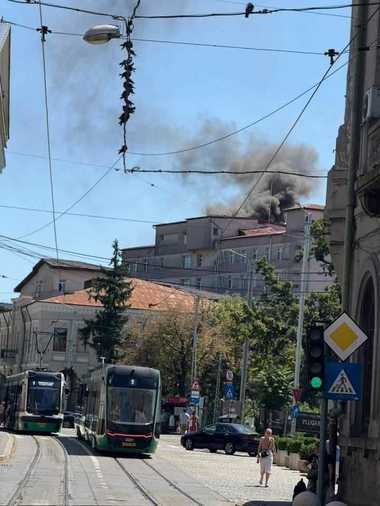 Știri de azi | UPDATE – Incendiu la subsolul Maternităţii ”Cuza Vodă” din Iaşi/ A fost activat Planul Roşu de Intervenţie/ 274 de pacienţi şi angajaţi, evacuaţi – FOTO, VIDEO - Știri de azi | 