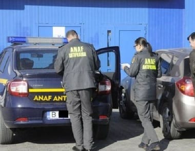 inspectori-antifrauda1jpg - Știri de azi Știri de azi | Verificări antifraudă în Târgul de maşini şi alte produse Vitan, din Bucureşti/ Ce au descoperit inspectorii - Știri de azi |