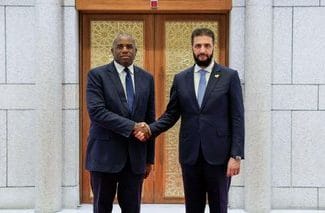 lammy-cu-sharaa-xjpg - Știri de azi Știri de azi | Marea Britanie şi-a restabilit relaţiile cu Siria, odată cu vizita ministrului de externe la Damasc - Știri de azi |