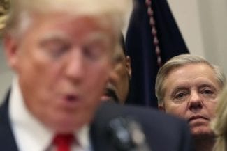 lindsay-graham-trump-twjpg - Știri de azi Știri de azi | Un proiect de lege american în vederea impunerii Rusiei unor sancţiuni masive câştigă teren - Știri de azi |