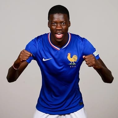 Știri de azi | Fundaşul Mamadou Sarr va evolua la Strasbourg sub formă de împrumut de la Chelsea - Știri de azi | 