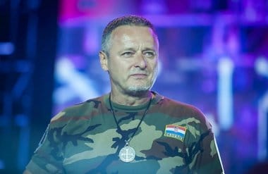 marko-perkovic-thompsonjpg - Știri de azi Știri de azi | Mii de oameni s-au adunat în Zagreb pentru un concert al unui artist naţionalist care vrea să stabilească un record. Cântăreţul este interzis în mai multe ţări europene - Știri de azi |