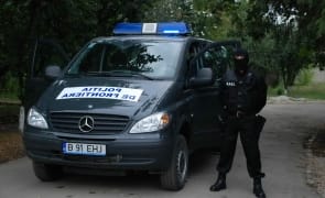 Știri de azi | Şase persoane oprite la Prut înainte să intre ilegal în România - Știri de azi | 
