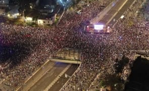 Știri de azi | Proteste masive la Tel Aviv: Cer guvernului să asigure eliberarea ostaticilor rămaşi în Gaza - Știri de azi | 