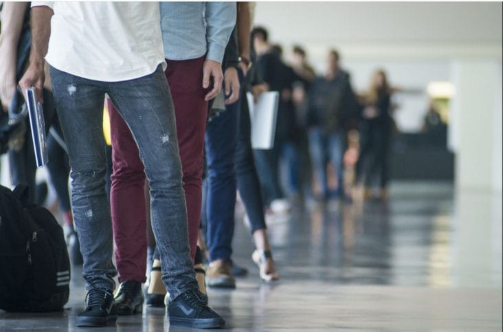 media-171835589542507100jpg - Știri de azi Știri de azi | Peste 500 de foşti salariaţi ai fabricii de vagoane marfă şi-au depus acte de şomaj - Știri de azi |