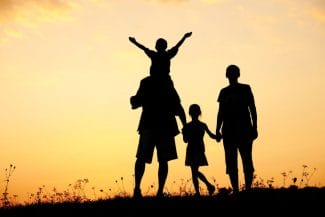 media-172235034774365800jpg - Știri de azi Știri de azi | UNSAR: Familia, principalul sprijin al românilor în fața riscurilor financiare majore - Știri de azi |