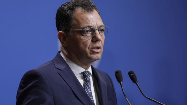 Știri de azi | Analiza fostului ministru al Economiei care lansează o întrebare cheie: Sunt managerii companiilor de stat mai performanți decât cei din sectorul privat? - Știri de azi | 