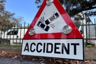 Știri de azi | Accident grav pe centura Clujului: Trei persoane rănite după ce un șofer beat a intrat pe contrasens - Știri de azi | 