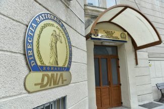 Știri de azi | DNA, după apariția stenogramelor intime din familia Piedone: Divulgarea acestor informații este nejustificată și contrară dreptului la viață privată - Știri de azi | 