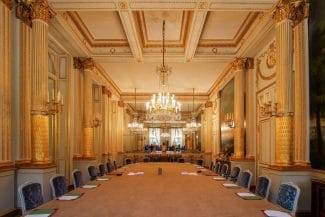 Știri de azi | Vizită oficială la Paris: Emmanuel Macron se întâlnește cu noul premier libanez - Știri de azi | 